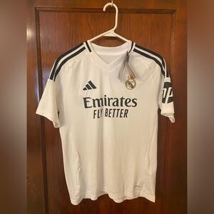 Real Madrid Boys Large Adidas jersey NWT